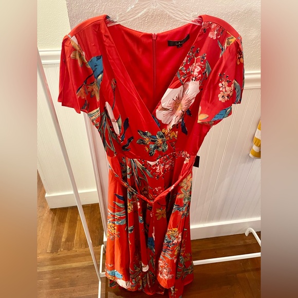 NWT - Lulu’s red floral high-low faux wrap dress - size large - Picture 5 of 13